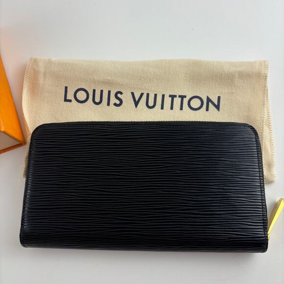 Louis Vuitton Zippy Wallet Black Epi Leather Authentic Full Set Box Dust Bag Tag - Picture 8 of 13